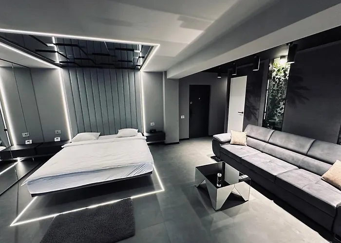 The Hatz - Near National Arena, Decebal, Unirii - Rh Living